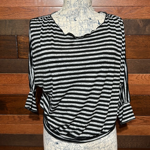 Studio M Tops - Studio M Scoop Neck 3/4 Sleeve Black and White Striped Crop Top